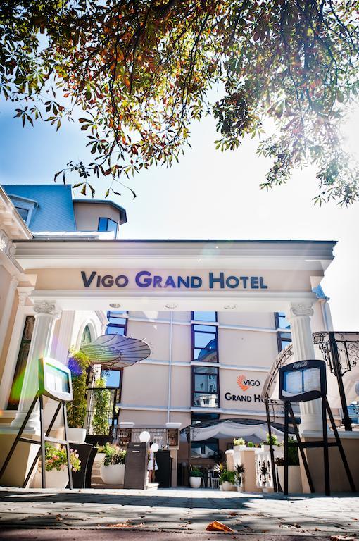 Vigo Grand Hotel Плоешти Экстерьер фото