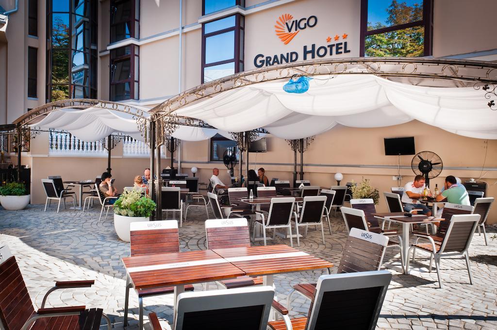 Vigo Grand Hotel Плоешти Экстерьер фото