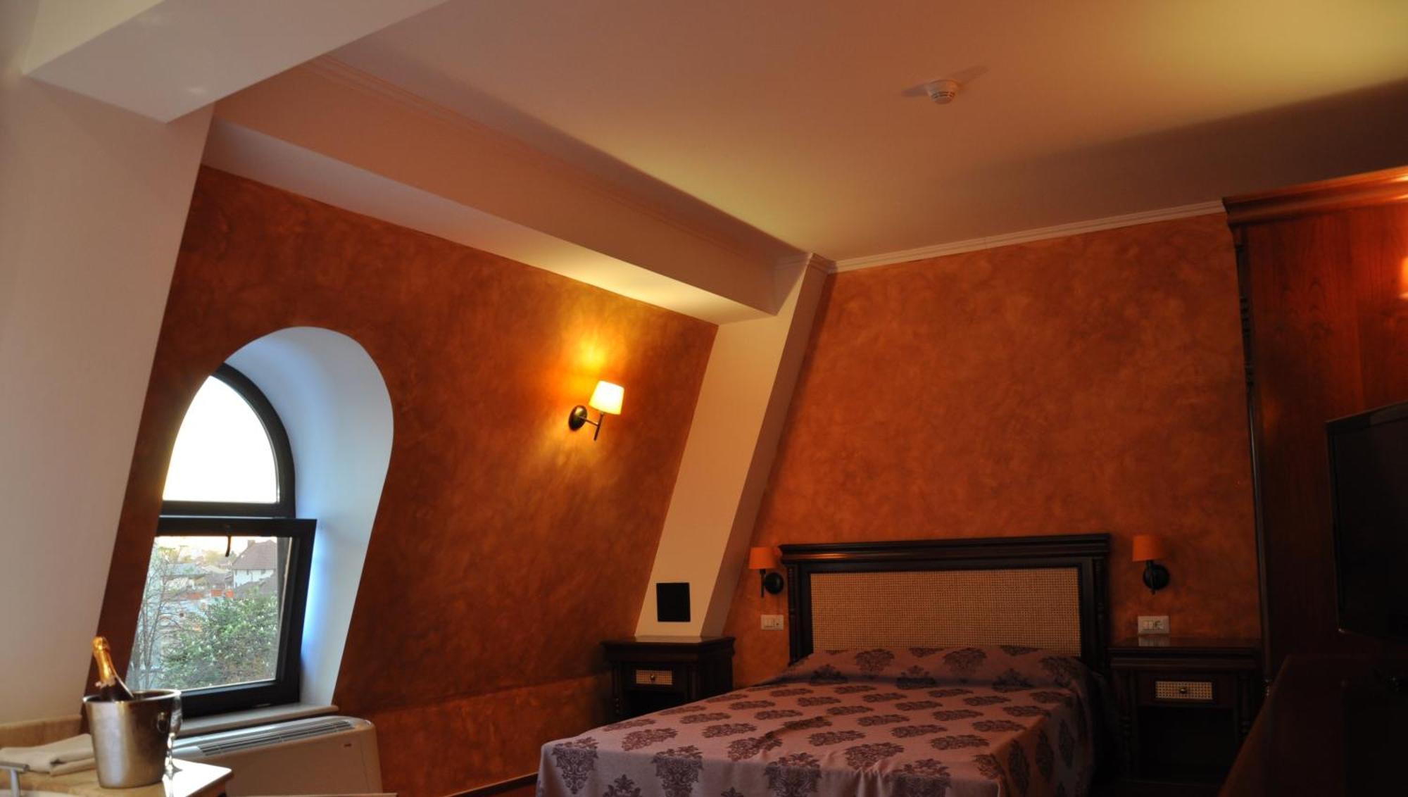 Vigo Grand Hotel Плоешти Номер фото