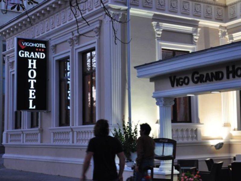 Vigo Grand Hotel Плоешти Экстерьер фото